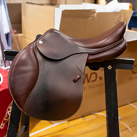 Седло конкурное Classic Semi-deep seat ref