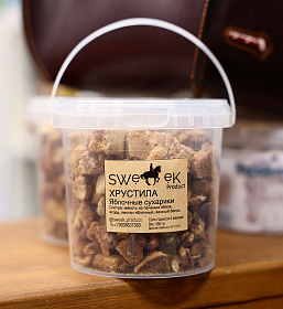 Яблочные сухарики Sweek, 250г